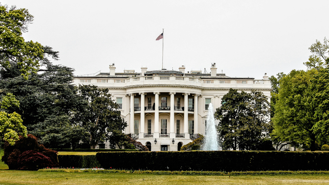 AI in the Oval Office: Unveiling the White House's Strategic Plan for AI Research